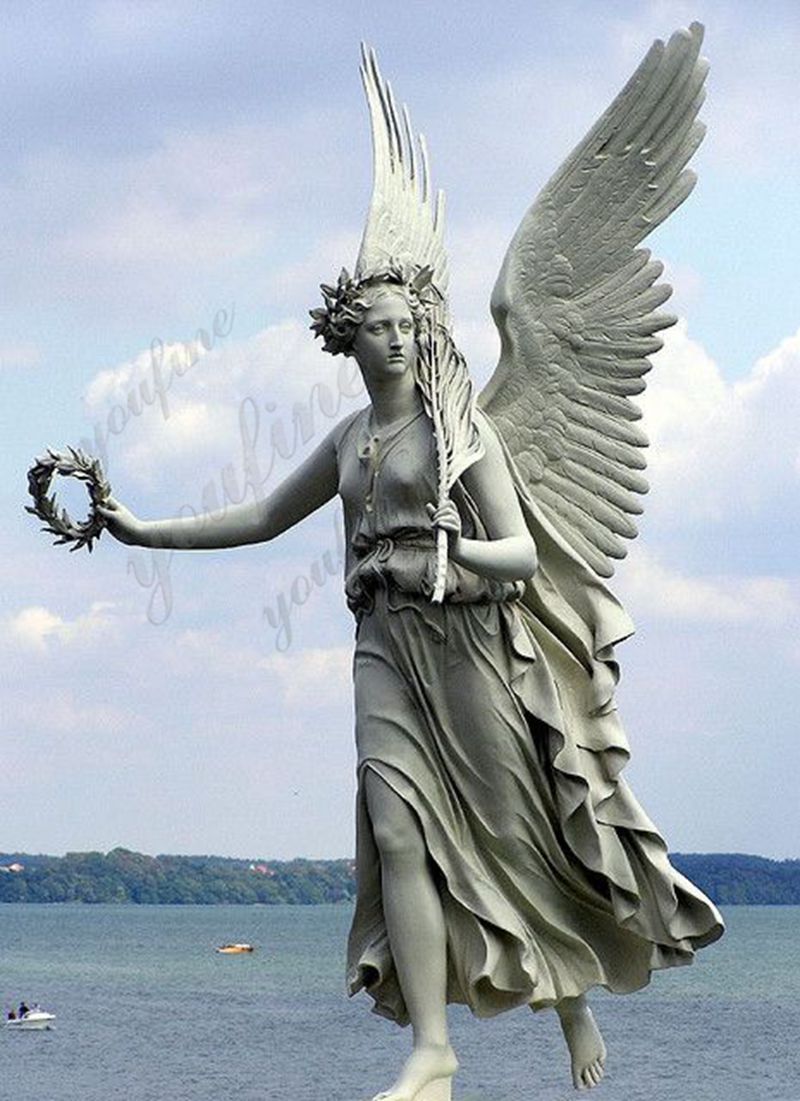 Украшение на открытом воздухе стоящий мраморный ангел с лавровой короной скульптура для продажи MOKK-264
